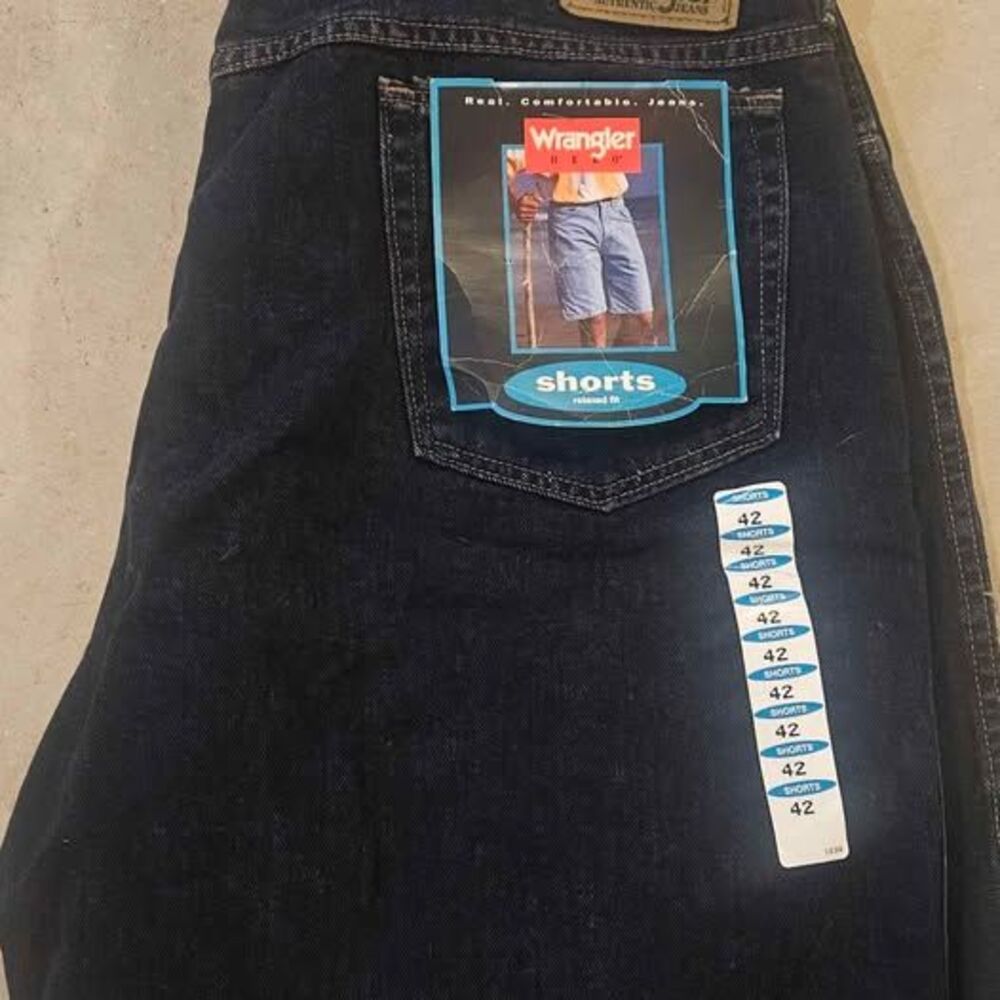 Wrangler Relaxed Fit Men's Shorts Size 42 NWT